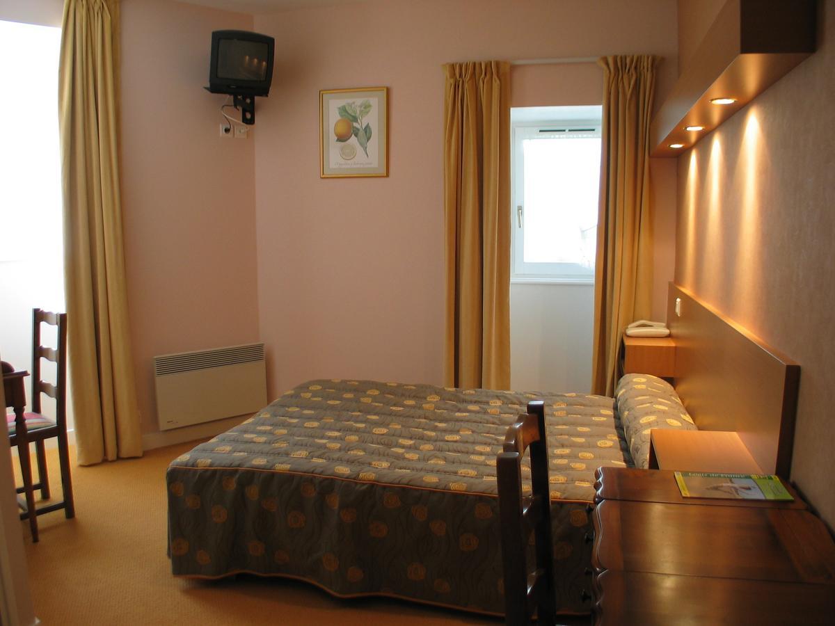 Le Pelican Hotel Rochefort-en-Terre Eksteriør billede